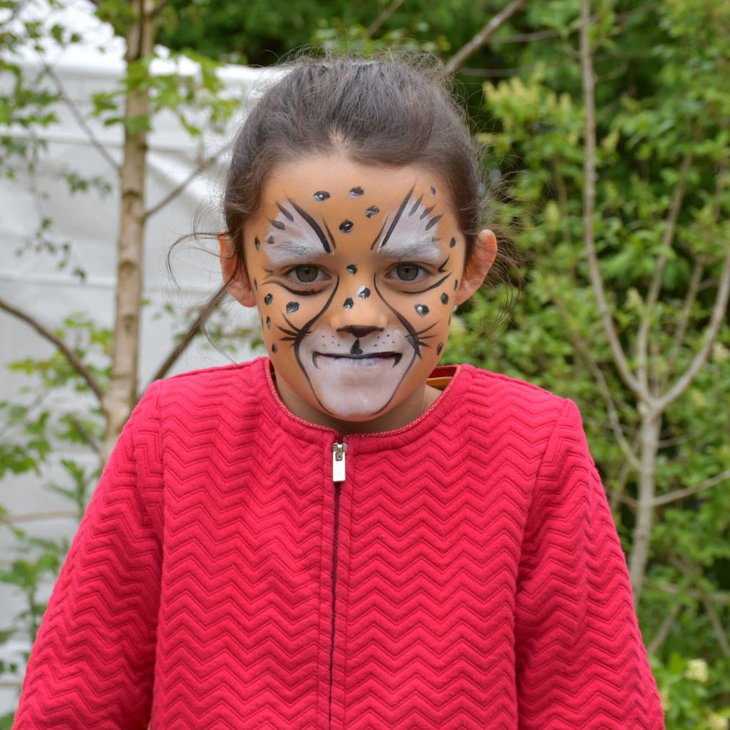 stands de maquillage du festival Les ExtraVERTies